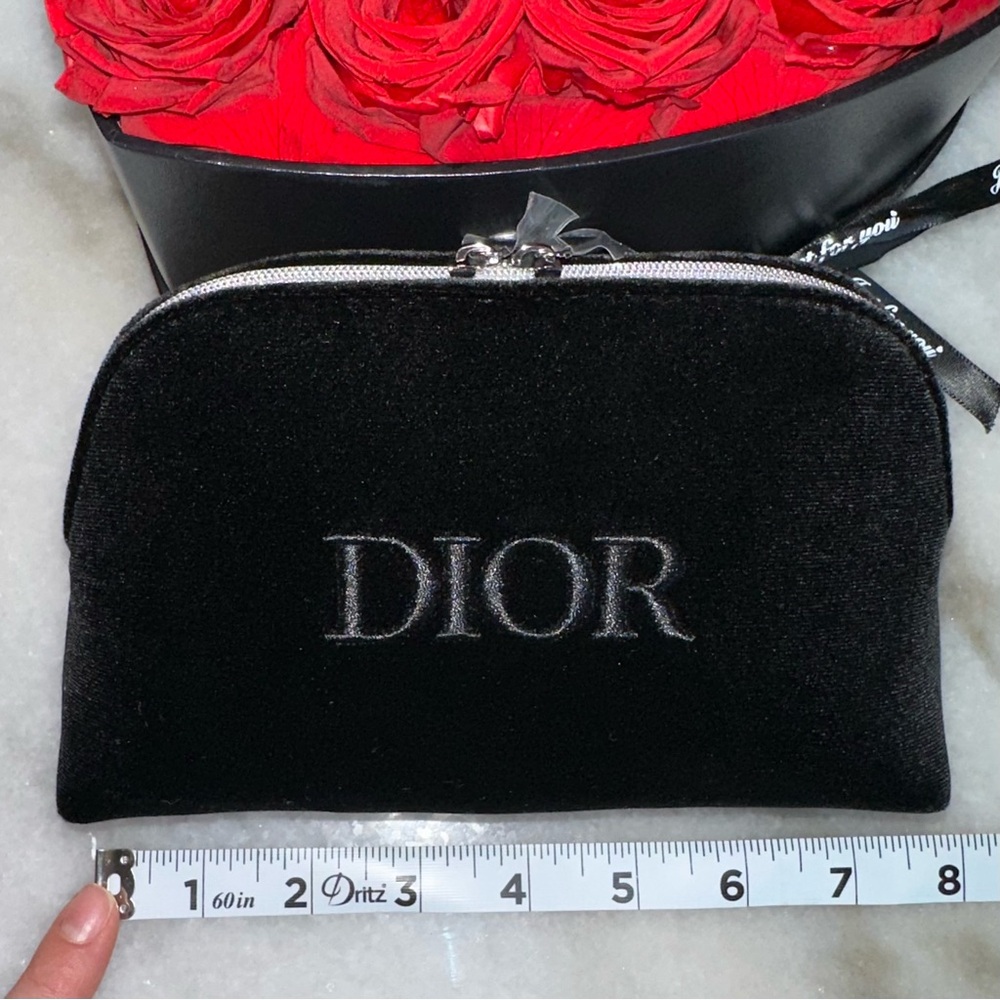 Dior Beauty Pouch - Picture 3 of 9